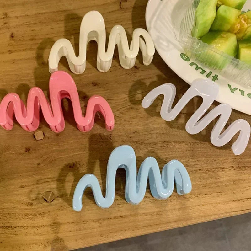 Colorful Wave Hair Claw Clips Women Korean Plastic Shark Hair Clip Geometry High Ponytail Barrette Hairpin Girl Hair Accessories - NTKSTORE